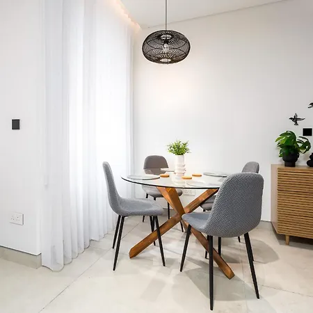 아파트 The Shoreline Luxury Seaview By Pmi Malta Xghajra
