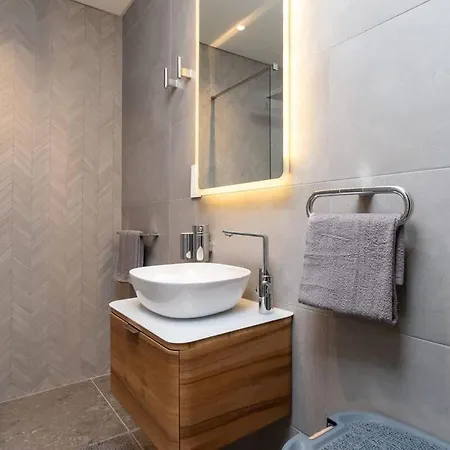 아파트 The Shoreline Luxury Seaview By Pmi Malta Xghajra